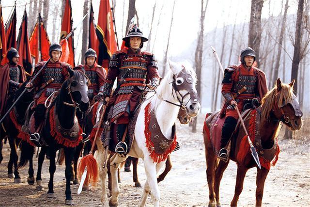 韩信的出装教学有哪些关键技巧？如何提升韩信的战斗力？