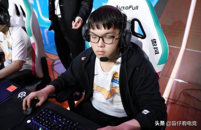 新版本卡萨丁大乱斗如何出装？最佳装备推荐是什么？