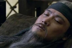 刘禅出装有哪些特点？如何让五个人都打不死他？