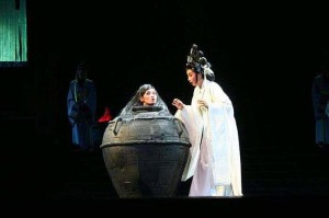 王者荣耀韩信翻翻出装推荐与玩法解析是什么？