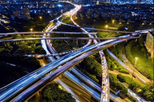 女警最新出装有哪些推荐？如何选择最优装备？