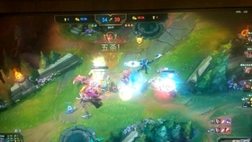 诺克萨斯之手血怒如何释放？技巧与策略是什么？