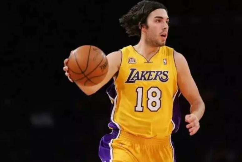 最值得苦练的三个射手是谁?他们的特点是什么? 最值得苦练的三个射手是谁?他们的特点是什么?