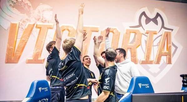 LOL结束后为何卡在结束界面?如何解决这一问题? LOL结束后为何卡在结束界面?如何解决这一问题?