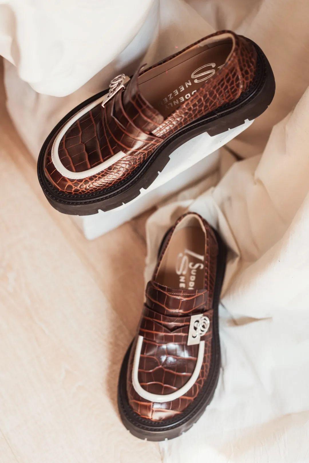 鳄鱼怒之领域如何出装？最佳装备推荐是什么？