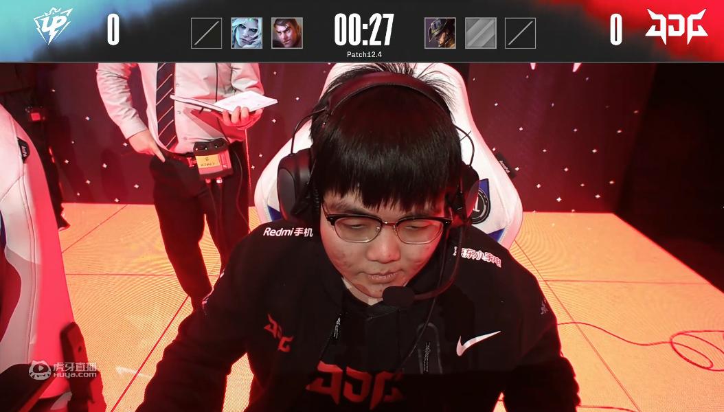 新英雄格温出装推荐与玩法解析是什么？