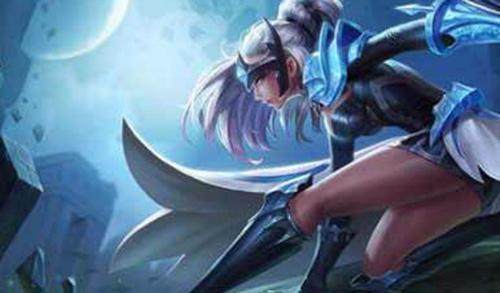 露娜的真实伤害如何计算？最佳出装推荐是什么？