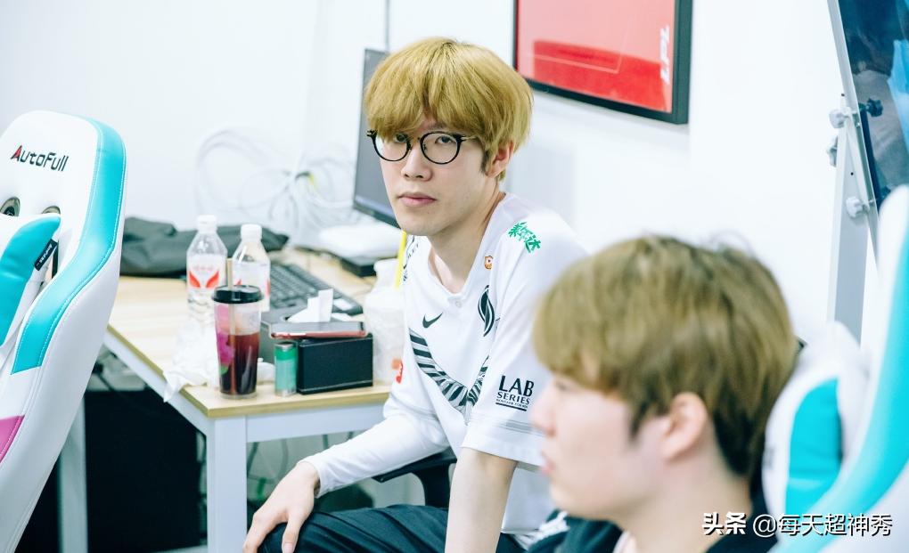 S10天使最强伤害出装有哪些？如何选择最佳装备提升输出？