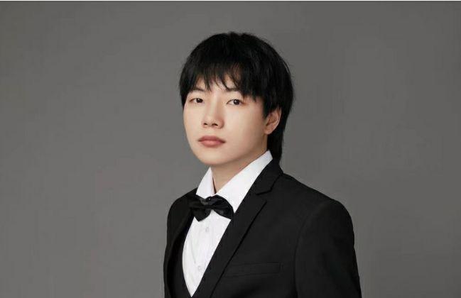 S11版本老鼠的强势玩法与装备选择是什么？